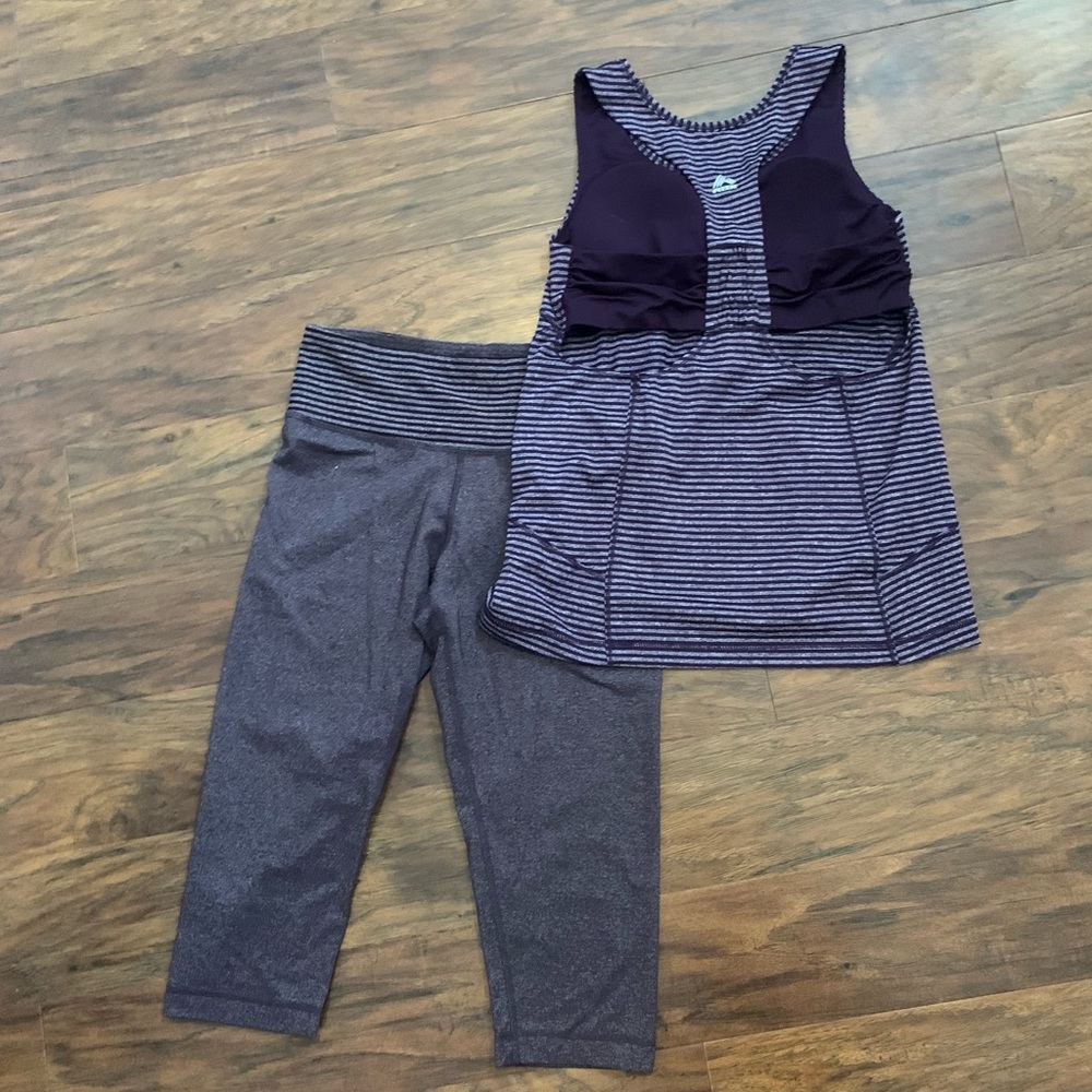 Reebok Workout set size small!